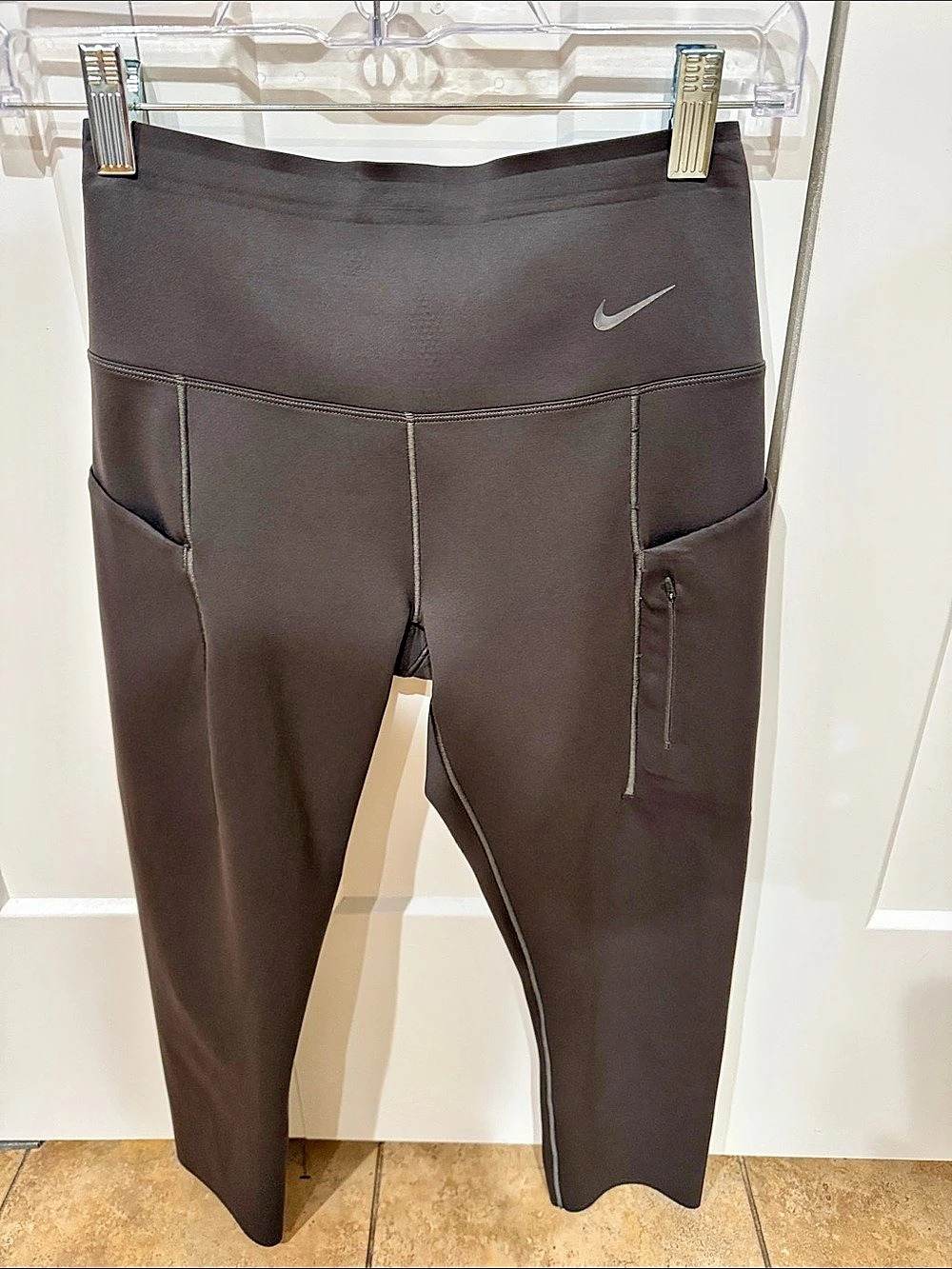 Nike Go Dri-FIT Leggings in Brown Small Like New